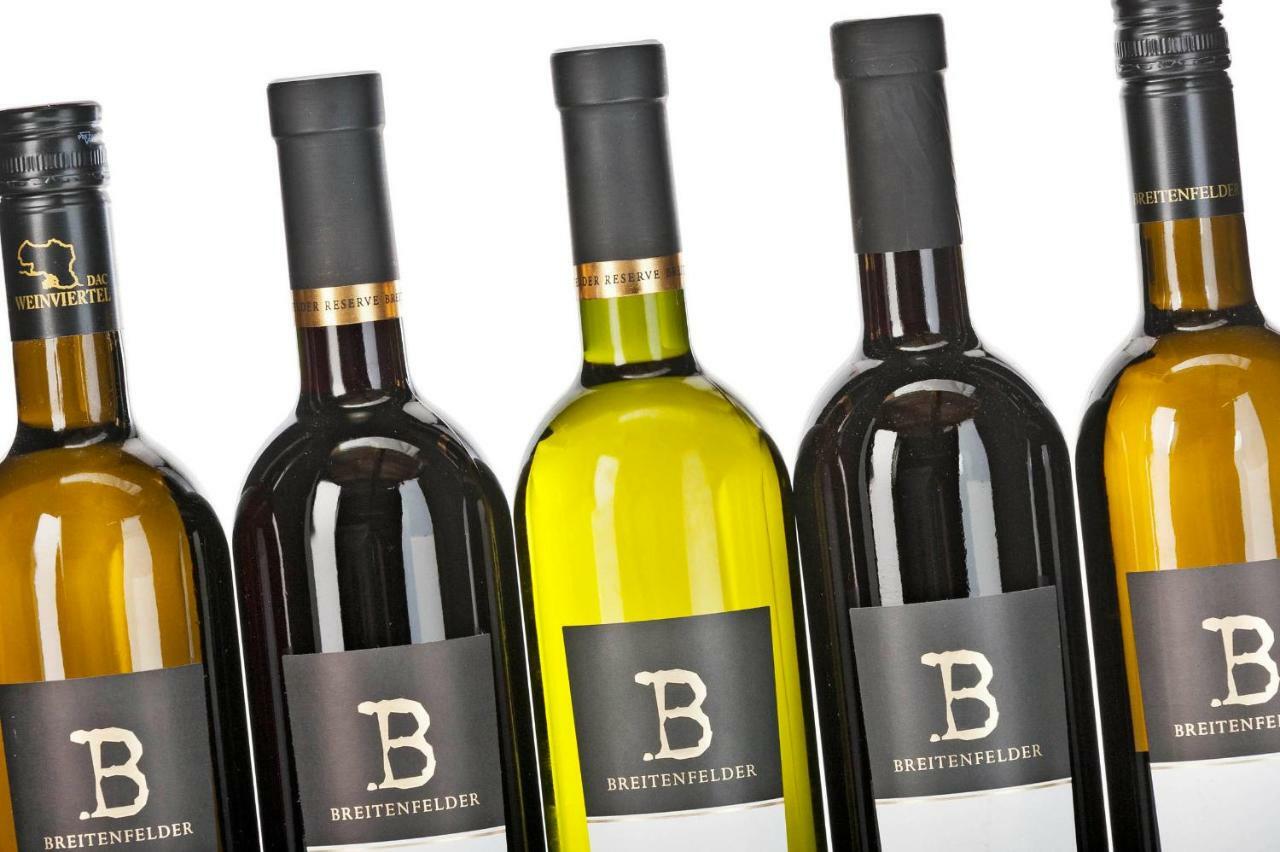 Weingut Breitenfelder Retz Exterior photo